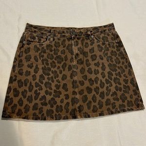BlankNYC  Leopard denim skirt
